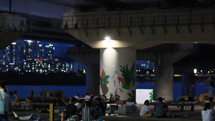 밤에도 열대야 기승…"한강에서 무더위 식히세요"