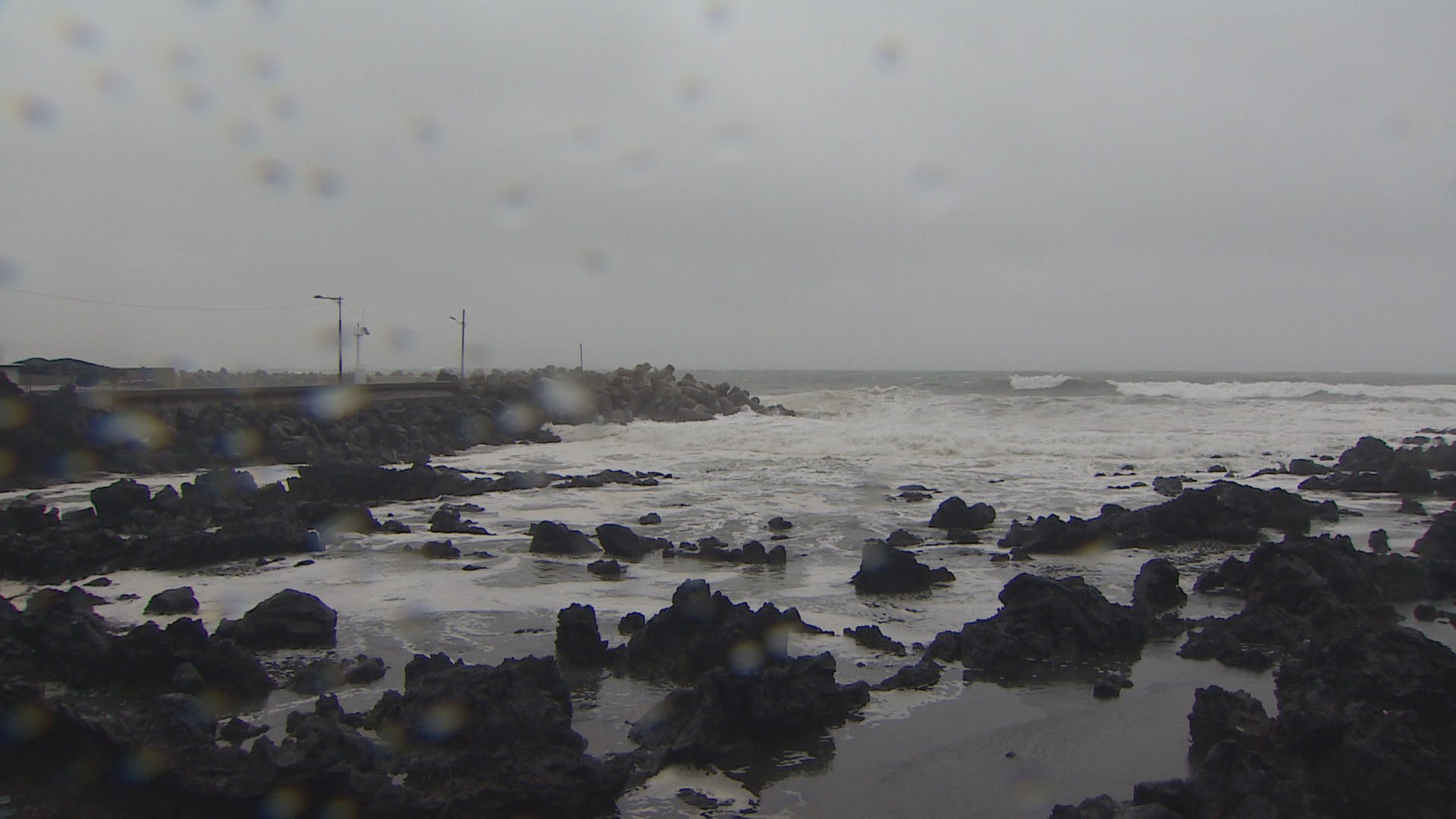 내륙 관통 한다더니…태풍 '프란시스코' 조기 소멸