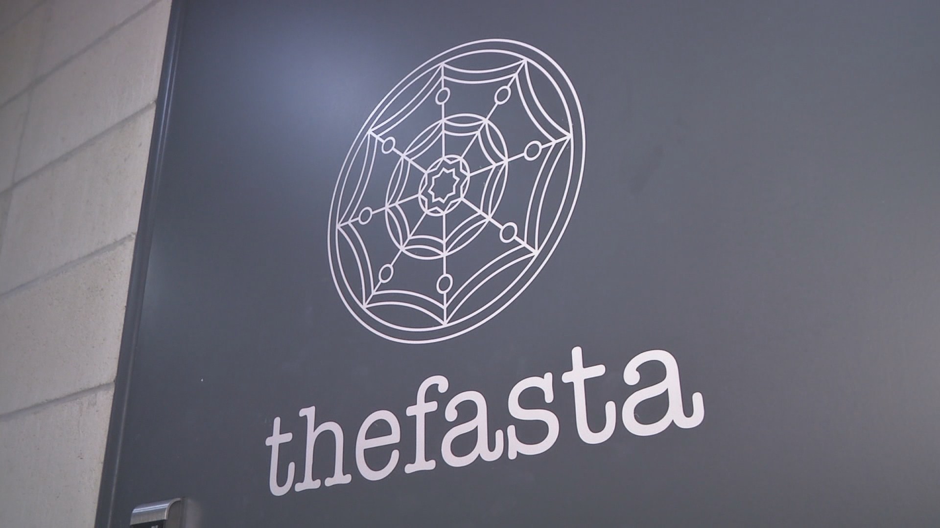 '호날두 노쇼' 수사 본격화…더페<em class='find'>스타</em> 압수수색