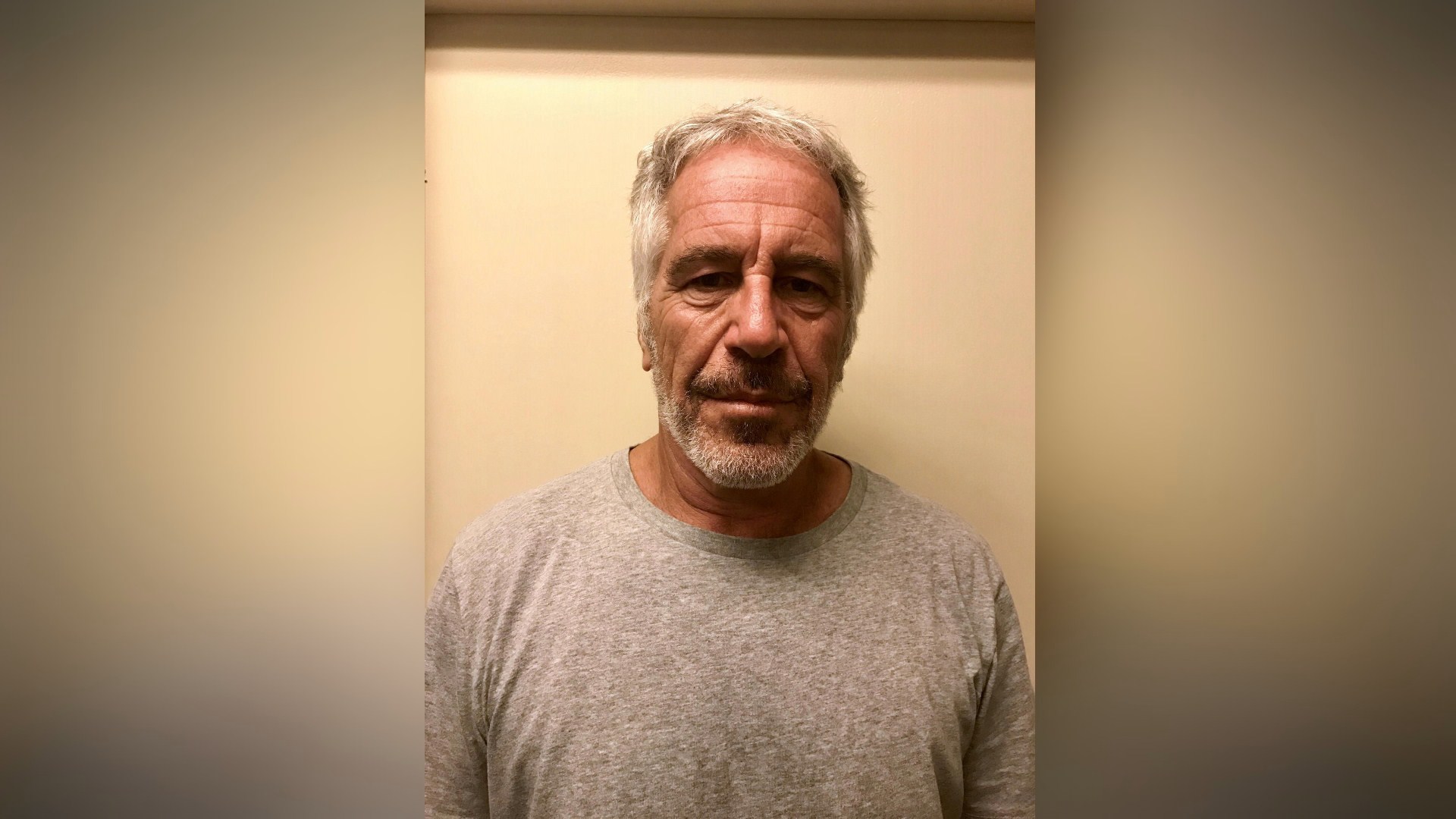 美성범죄 억만장자 <em class='find'>엡스타인</em> 교도소서 극단적 선택