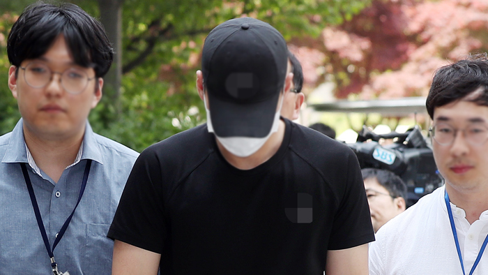 '축구클럽 <em class='find'>차량</em>사고' 운전자 금고 5년