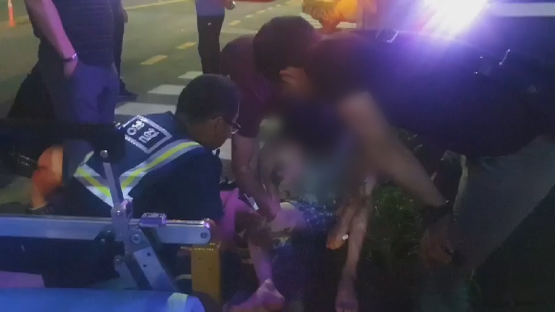 [사건사고] <em class='find'>차량</em> 3대 들이받고 횡설수설…마약검사 의뢰 外