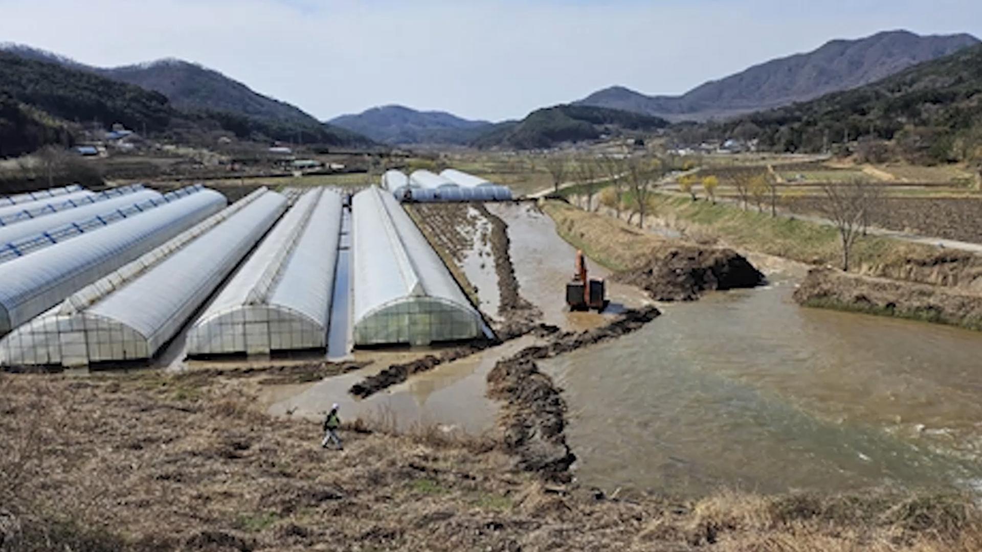 저수지 수문 파손…<em class='find'>전</em>남 장성서 비닐하우스 9동 침수